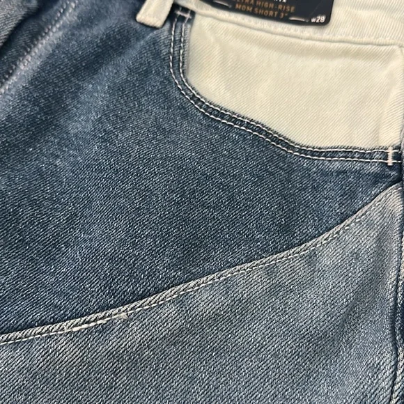 NWT HOLLISTER Ultra High Rise Patchwork Mom Denim Jean Shorts 3” Inseam, Size 7 - Picture 7 of 11